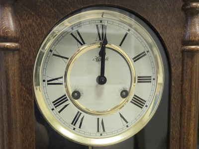 Сорван завод хода часов. Сорван завод хода часов.